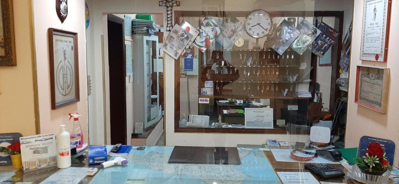 George Hotel Barcellona-Pozzo di Gotto Ngoại thất bức ảnh