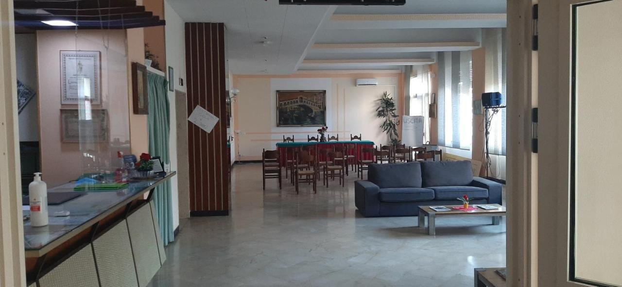 George Hotel Barcellona-Pozzo di Gotto Ngoại thất bức ảnh