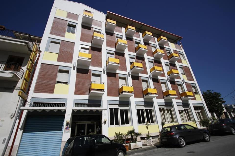 George Hotel Barcellona-Pozzo di Gotto Ngoại thất bức ảnh