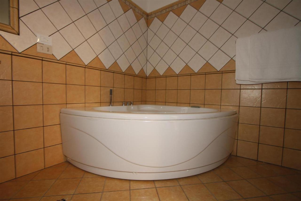 George Hotel Barcellona-Pozzo di Gotto Ngoại thất bức ảnh