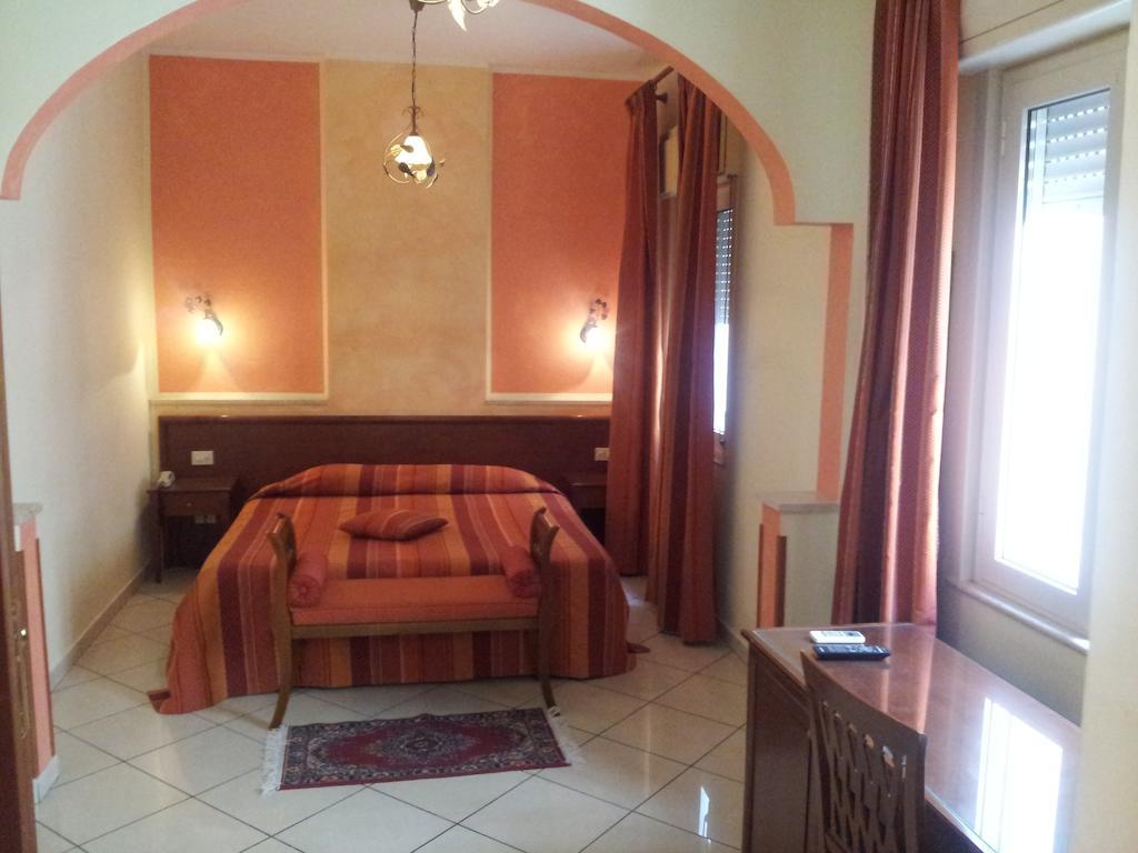 George Hotel Barcellona-Pozzo di Gotto Phòng bức ảnh