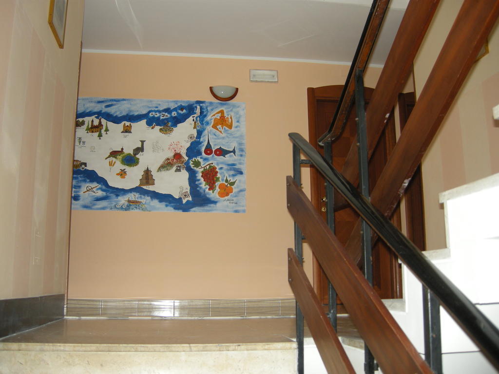 George Hotel Barcellona-Pozzo di Gotto Ngoại thất bức ảnh